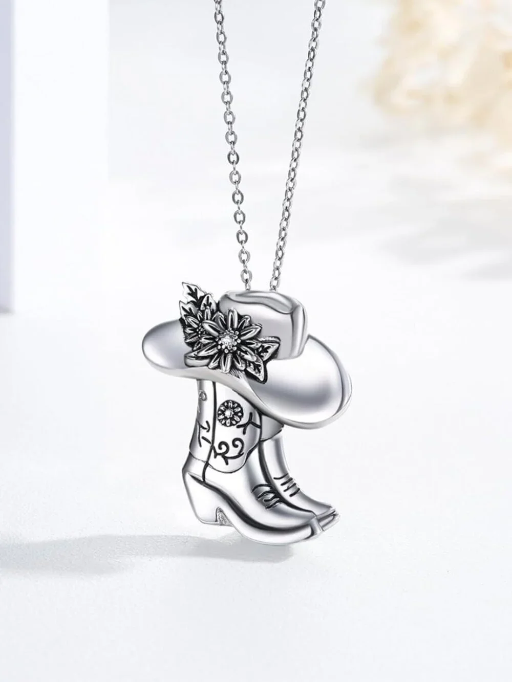 Women's Boot A Sterling Turquoise Pendant Highland Cow Skull Western Necklace